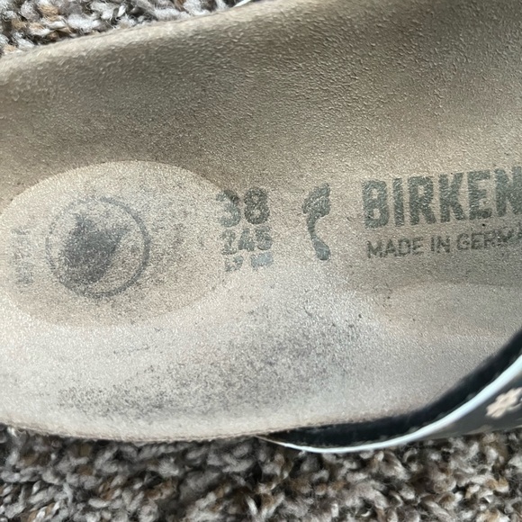 Used Birkenstock size 8 - Picture 3 of 3